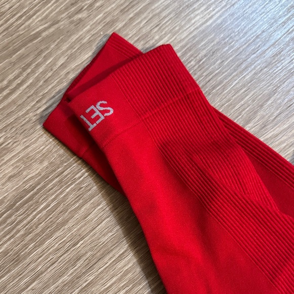 SET Active Red Set - Picture 6 of 8